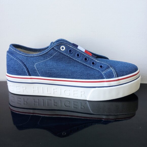 Tommy Hilfiger Women Balie 2 Slip-On Platform Sneaker in Denim-Like Medium Blue - Picture 1 of 15